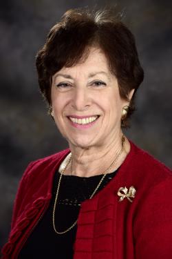 Headshot of Linda Birnbaum